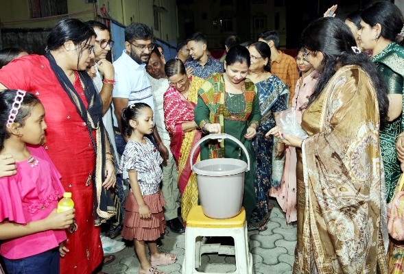 Jamshedpur : मानगो में श्री अग्रसेन जयंती पर गूंजे जयकारे, ‘फिल्मी चक्कर’ ने बांधा समां