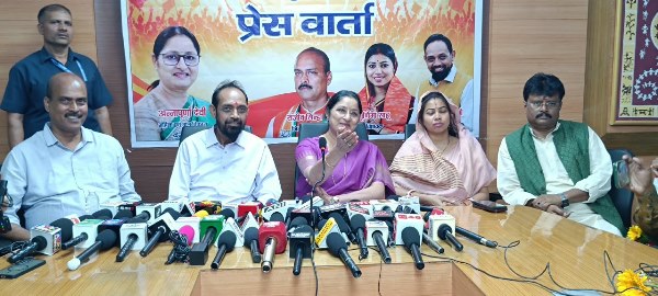 Jamshedpur : एसआईआर को लेकर अन्नपूर्णा देवी का राहुल गांधी पर हमला, बोलीं- देश में अराजकता फैलाना चाहती है कांग्रेस, केंद्रीय मंत्री ने कांग्रेस के आरोपों को बताया निराधार