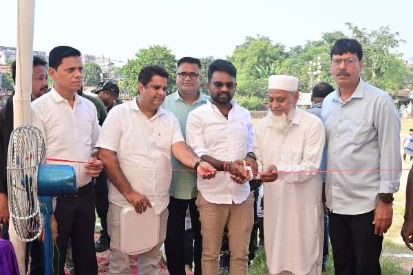 Jamshedpur : बारीनगर में फुटबॉल का रोमांच, विधायक संजीव सरदार ने किया आठवीं चैंपियंस ट्रॉफी का शुभारंभ