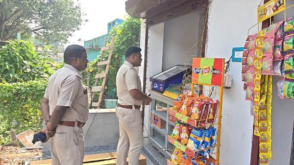 Jhargram : स्कूलों के आसपास तंबाकू बिक्री पर पुलिस की सख्ती, तीन क्षेत्रों में चलाया जांच अभियान