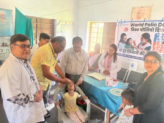 Potka : विश्व पोलियो दिवस पर विशेष अभियान, पांच साल तक के बच्चों को पिलाई गई पोलियो की खुराक