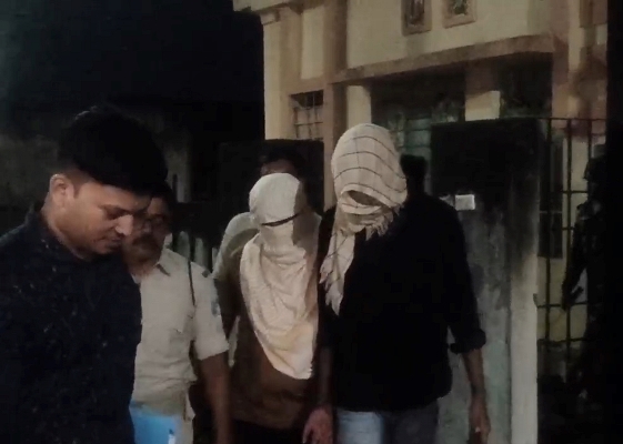 Jamshedpur : बिरसानगर में साइबर ठगी का बड़ा खुलासा, 90 एटीएम कार्ड और 50 मोबाइल फोन बरामद, आधा दर्जन युवक गिरफ्तार